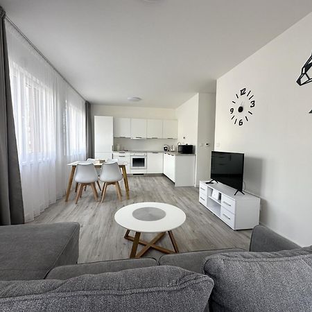 Lawis Apartments Poprád Kültér fotó