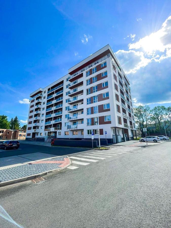Lawis Apartments Poprád Kültér fotó